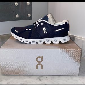 ON Running Cloud 5 mens size 8 shoes